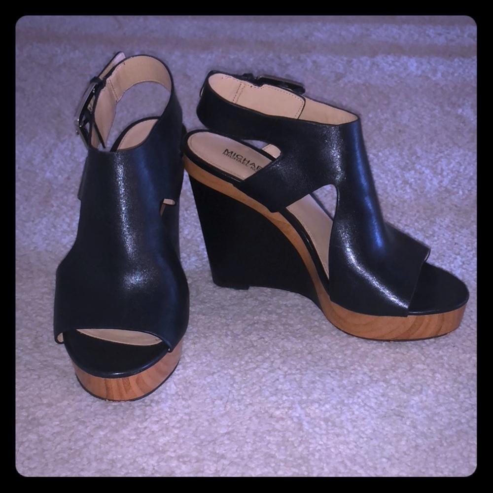 Micheal Kors wedges